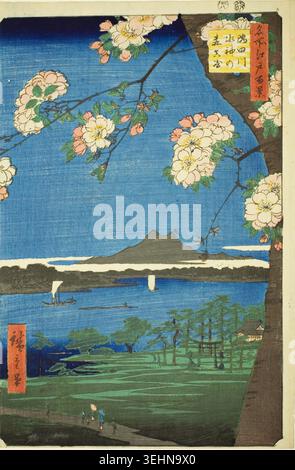 Il Santuario di Suijin e Massaki sul fiume Sumida di Utagawa Hiroshige, 1856 anni, raffigurano un paesaggio lunare con rami fioriti in alto, un vulcano distante, barche sull'acqua e figure in un prato Foto Stock