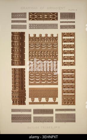 Illustrazioni storiche dal titolo Savage Tribes no 2, che mostra motivi ornamentali e motivi decorativi di manufatti culturali esposti nel United Service e British Museums. Pubblicato a Londra da Day & Son per la Grammar of Ornament di Owen Jones, 1856. Foto Stock