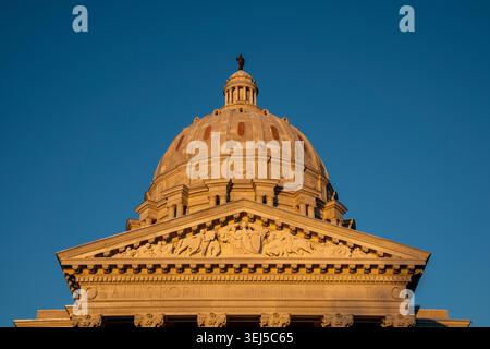 Jefferson City, Missouri. Edificio del campidoglio al tramonto. Foto Stock