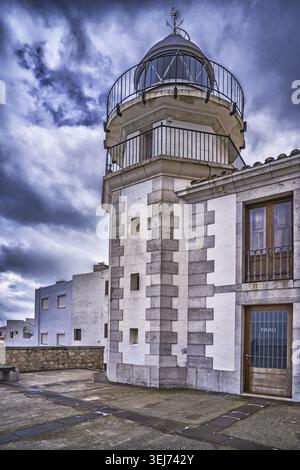 Faro di Peniscola, Peniscola, i villaggi più belli della Spagna, Costa de Azahar, Bajo Maestrazgo, Castellon, Comunidad Valenciana, Spagna Foto Stock