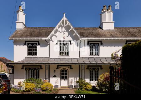 Villaggio di Grappenhall nel Borough di Warrington nel Cheshire. Case illustrate su Church Lane Foto Stock