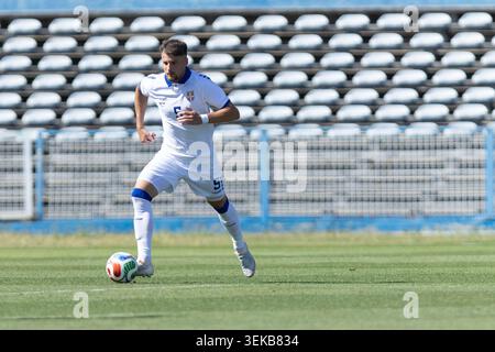 31 maggio 2026. Lisbona, Portogallo. Serbia e Vojvodina centrocampista NJEGOS PETROVIC (5) in azione durante l'amichevole internazionale tra Capo Verde e Serbia Credit: Alexandre de Sousa/Alamy Live News Foto Stock
