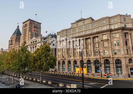 SHANGHAI, CINA - 24 OTTOBRE 2019: Edifici storici al Bund di Shanghai, Cina Foto Stock
