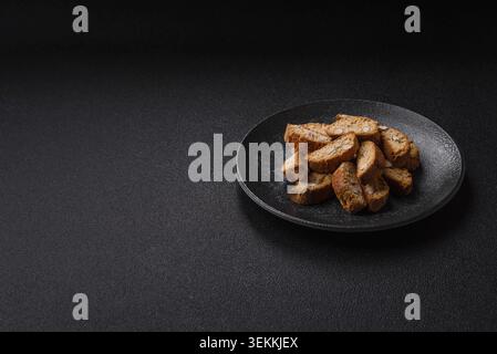 Biscotti di cantuccini italiani con mandorle, un dolce dolce dessert. Biscotti cantuccini come sfondo alimentare per il tuo design Foto Stock