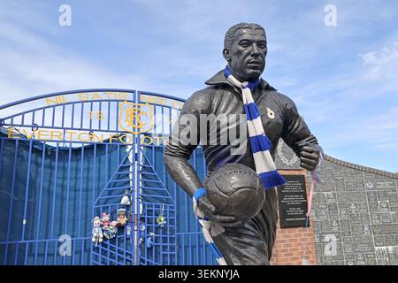Cancelli d'ingresso blu Dixie Dean EFC al Goodison Park di Liverpool, Inghilterra, Regno Unito. Foto Stock