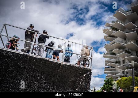 Vista dell'edificio l'arbre blanc a Montpellier dalla rampa FISE, Montpellier, Francia Foto Stock