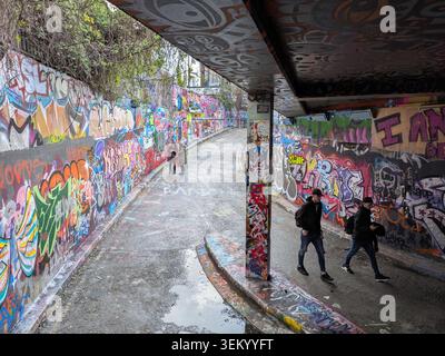 Ampi graffiti a Leake Street Arches, Waterloo, Londra, Regno Unito Foto Stock