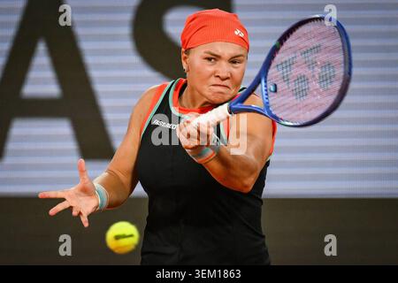 IPA85325377 - Diana SHNAIDER di Russia durante la dodicesima giornata del Roland-Garros 2026, Open di Francia, torneo di tennis del grande Slam il 4 giugno 2026 allo stadio Roland-Garros di Parigi, Francia Foto Stock