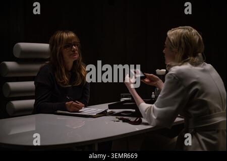 Andrea Riseborough, Jennifer Jason Leigh possessore: Uncut (2020) *Filmstill - solo per uso editoriale* Vedi istruzioni speciali. Immagine CAP/SFS fornita da Capital Pictures Foto Stock