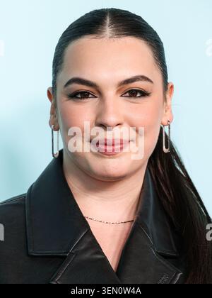 LOS ANGELES, CALIFORNIA, USA - 06 GIUGNO: Isabella Gomez arriva all'evento ufficiale Emmy FYC (for Your Consideration) di Apple TV+'s, tenutosi presso il DGA Theater Complex presso la Directors Guild of America il 6 giugno 2026 a Los Angeles, California, Stati Uniti. (Foto di Xavier Collin/Image Press Agency) Foto Stock