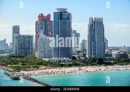 Miami Beach Florida, PortMiami Porto di Miami, terminal, Norwegian Cruise Line NCL Joy Ship, South Pointe Beach, South Pointe Park Pier, Continuum South Beac Foto Stock