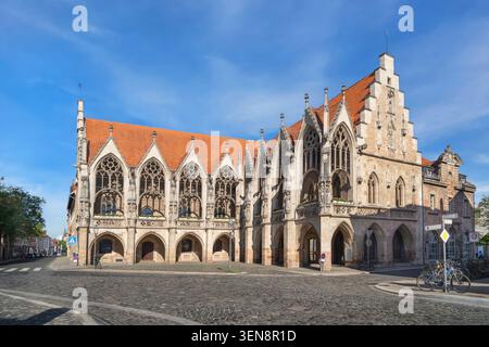 Braunschweig, Germania - edificio gotico del Municipio Vecchio (Altstadtrathaus) situato in piazza Altstadtmarkt Foto Stock