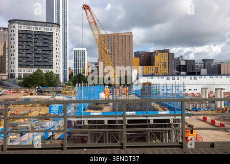 Lavori in corso su una linea HS2 a Birmingham per costruire la stazione di Curzon Street. La nuova British Rail Class 895 partirà da Old Oak Common. Foto Stock