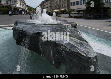 LeopoldssSquare a Baden Baden Baden con una splendida fontana. Baden Wuerttemberg, Germania Foto Stock