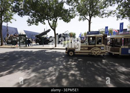 Parigi, Francia. 15 giugno 2026. Immagine illustrata scattata durante la fiera Eurosatory Defence and Security a Parigi, in Francia, lunedì 15 giugno 2026. BELGA FOTO NICOLAS MAETERLINCK credito: Belga News Agency/Alamy Live News Foto Stock