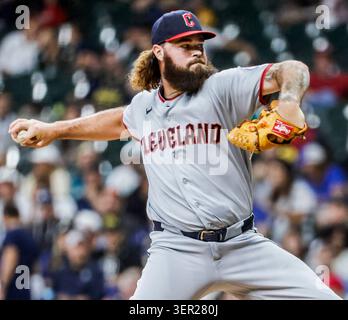 Milwaukee, Stati Uniti. 16 giugno 2026. Il lanciatore di soccorso dei Cleveland Guardians Hunter Gaddis lanciò nel settimo inning della partita MLB tra i Cleveland Guardians e i Milwaukee Brewers all'American Family Field di Milwaukee, Wisconsin, martedì 16 giugno 2026. Foto di Tannen Maury/UPI credito: UPI/Alamy Live News Foto Stock