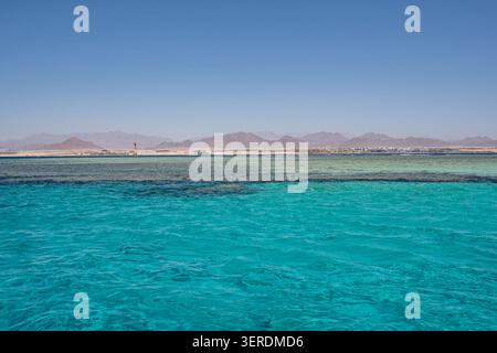 Egitto, Sharm El Sheikh, stretto di Tiran mare e costa Foto Stock