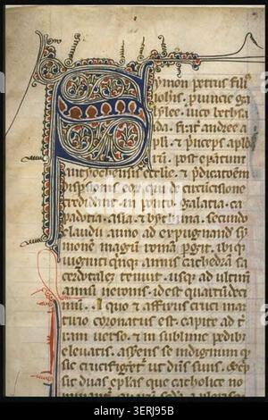 La lettera iniziale decorata S appare come una capitale ornamentale in filigrana da una tradizione manoscritta medievale datata 1250, con caratteri strutturati in stile gotico utilizzati nelle pagine manoscritte latine miniate. Foto Stock