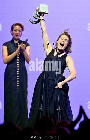 Vienna, Austria. 18 giugno 2026. Cerimonia degli "Austrian Film Awards 2026" a Vienna, Austria, giovedì 18 giugno 2026. Nella foto: Elke Winkens (miglior attrice non protagonista per "How to be normal and the Oddness of the Other World"). Crediti: APA-Images/Alamy Live News Foto Stock