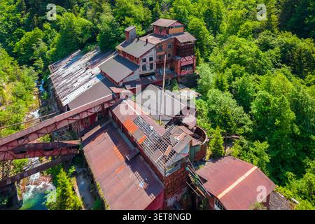 Veduta aerea della miniera abbandonata di Torgola a Collio, Val Trompia, Brescia, Lombardia, Italia, Europa. Foto Stock