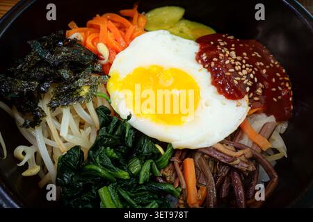 Cucina tradizionale coreana dolsot bibimbap Foto Stock