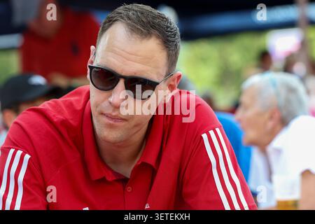Monaco, Germania. 22 giugno 2026. Johannes Voigtmann (FC Bayern Basketball, #07), GER, FC Bayern Basketball, Saisonabschluss fan-Fest, Saison 2025/2026, 22.06.2026, foto: Eibner-Pressefoto/Jenni Maul credito: dpa/Alamy Live News Foto Stock