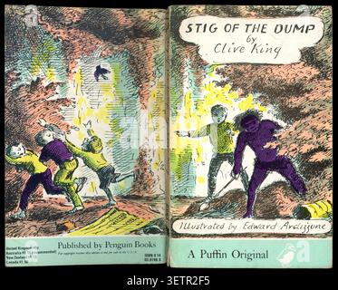Copertina del libro in brossura vintage della metà del 1960, Stig of the Dump di Clive King, illustrato da Edward Ardizzone, pubblicato per la prima volta nel 1963, Regno Unito Foto Stock