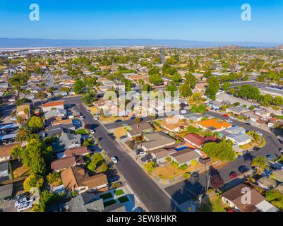 Vista aerea delle residenze storiche nel centro di Newark, California CA, Stati Uniti. Foto Stock