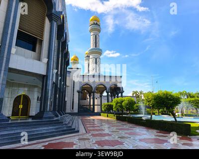 Masjid Jame' ASR Hassanil Bolkiah è la più grande moschea del Brunei. Foto Stock