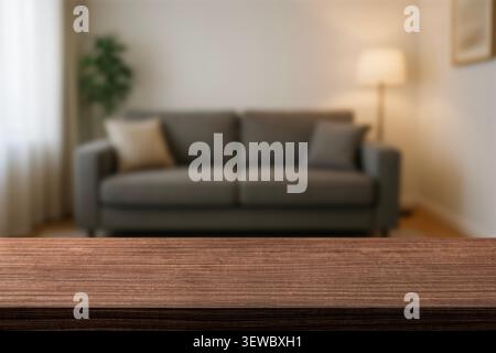 Piano di legno vuoto con uno sfondo sfocato di un soggiorno moderno che mostra un divano accogliente, una poltrona e una decorazione elegante per lo spazio di lavoro. Foto Stock