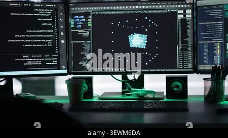 Lo specialista tecnologico utilizza il software di intelligenza artificiale node Tree per analizzare l'infrastruttura e identificare i problemi in un data center. Foto Stock