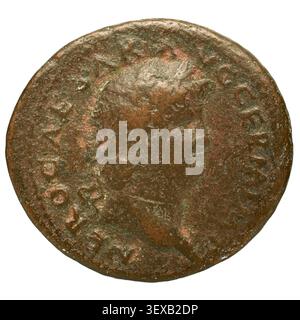 Una moneta romana del regno di Nerone, imperatore di Roma dal 54 al 68 d.C., datata 54 d.C. Foto Stock