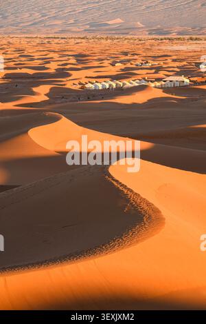 Accampamento nel deserto di Erg Chigaga, Marocco Foto Stock