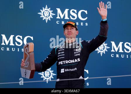 Foto del file del 14-06-2026 dell'autista Mercedes George Russell sul podio. George Russell partecipa al Gran Premio di Gran Bretagna di questo fine settimana per colmare il divario con il rivale del campionato del mondo Kimi Antonelli. Qui, il campione del mondo 2009 Jenson Button risponde a cinque domande chiave prima della gara di domenica a Silverstone. Data di pubblicazione: Mercoledì 1 luglio 2026. Foto Stock