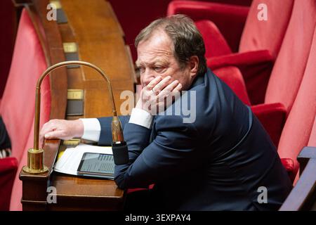 Il presidente del gruppo parlamentare Gauche Democrate et Republicaine Stephane Peu durante una sessione di interrogazioni al governo all'Assemblea nazionale, Parlamento francese camera bassa, a Parigi, in Francia il 1° luglio 2026. Foto di Alexis Jumeau/ABACAPRESS.COM Foto Stock