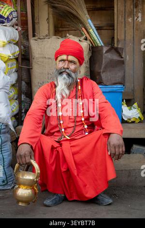 Un uomo santo indù (Sadhu) a Jaisalmer, Rajasthan, India Foto Stock