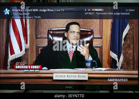Monitor televisivo via cavo, America's Court con il giudice Ross, programma televisivo sui tribunali, programma televisivo sui tribunali, programma televisivo sui tribunali, televisione diurna, televisione Foto Stock