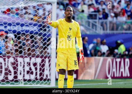Philadelphia, Etats Unis. 04th July, 2026. France goalkeeper #16 Mike Maignan during the FIFA World Cup 2026, Round of 16 football match between Paraguay and France on July 4, 2026 at Philadelphia Stadium - Lincoln Financial Field in Philadelphia, Pennsylvania, United States - Photo Jean Catuffe/DPPI Credit: DPPI Media/Alamy Live News Foto Stock