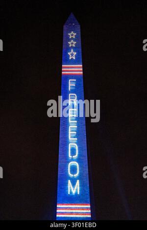 Washington, Stati Uniti. 5 luglio 2026. Il monumento a Washington è illuminato durante la celebrazione del giorno dell'indipendenza "salute to America" presso il National Mall di Washington, DC, il 4 luglio 2026. La nazione festeggia il 250° anniversario della dichiarazione d'indipendenza degli Stati Uniti. Foto di Bonnie Cash/UPI credito: UPI/Alamy Live News Foto Stock