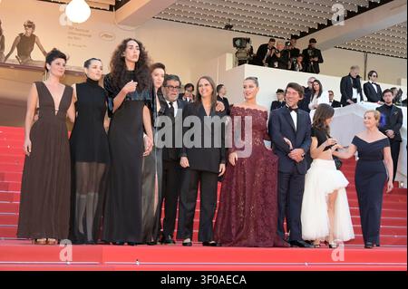 Cast del film "Garance": Sara-Jeanne Drillaud, Jehnny Beth, Raya Martigny, Sara Giraudeau, Alain Attal, Jeanne Herry, Adele Exarchopoulos (abito di Saint Laurent), Hugo Selignac, Mathilde Roehrich 'Garance' (un altro giorno) Festival di Cannes proiezione 79° Festival di Cannes 17 maggio 2026 Photo Jacky Godard Credit:Jacky Godard/Photo12 Foto Stock