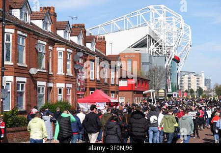 Foto d’archivio datata 08-04-2023 di Old Trafford, Manchester. Il Manchester United spera di giocare nel suo nuovo stadio da 100.000 posti entro il 2035 e ha rivelato che il suo design appariscente in stile "tenda da circo" potrebbe cambiare. Data di pubblicazione: giovedì 8 luglio 2026. Foto Stock