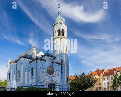La Chiesa di Santa Elisabetta, nota come la Chiesa Blu, è uno dei capolavori Art Nouveau più famosi di Bratislava, Slovacchia Foto Stock