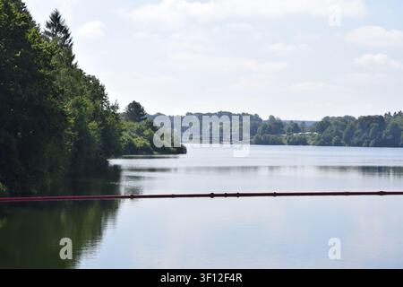 Lago artificiale Bütgenbacher See in Belgio Foto Stock