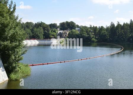 Lago artificiale Bütgenbacher See in Belgio Foto Stock