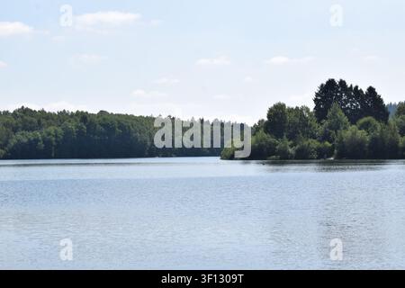 Lago artificiale Bütgenbacher See in Belgio Foto Stock