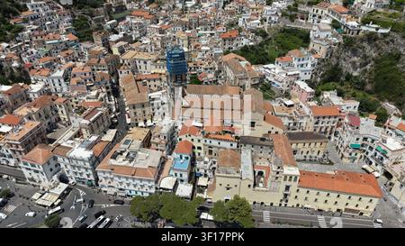 Veduta aerea della Cattedrale di Amalfi, Duomo di Amalfi, cattedrale cattolica romana medievale nella Piazza del Duomo. Amalfi. Cattedrale di Sant' Andrea Foto Stock