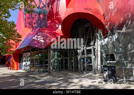 Il Museum of Pop Culture, MOPOP, si trova nel quartiere del centro di Seattle e ospita mostre di cultura popolare contemporanea. Foto Stock