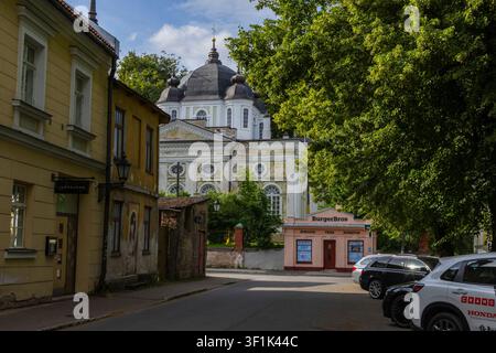 Strade ed edifici nella vecchia città di Tartu, Estonia Foto Stock