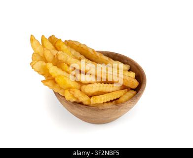 Patate fritte nell'olio, patatine fritte fatte in casa isolate. Mucchio di patate fritte, fritte dorate grigliate con grasso, fast food, primo piano su sfondo bianco Foto Stock