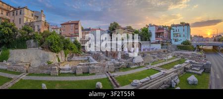 Vista panoramica del Foro Romano antico al tramonto a Plovdiv, Bulgaria Foto Stock